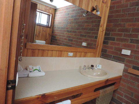 Tooleybuc Country Roads Motor Inn - Click Find 1