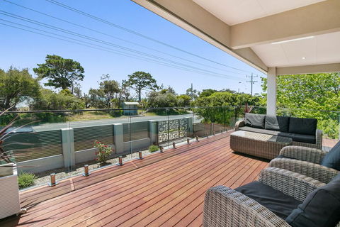 Top Class Beach Front Tootgarook - Bridge Guide 1