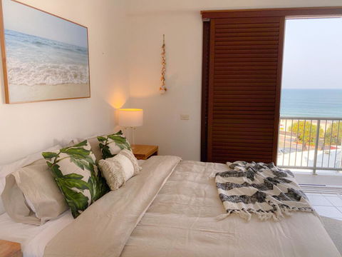 Top Floor Kings Beach Views With Private Rooftop Terrace With Spa Bath - DBD 2