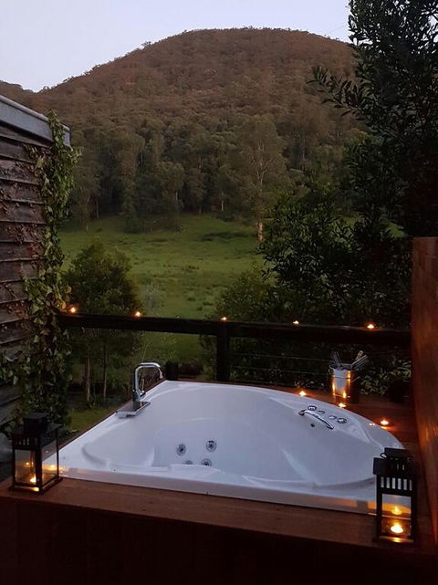 Toorongo River Chalets - Click Find 3