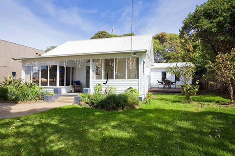 Torquay Retreats Aus - ThirtyOne Pride - Click Find 0