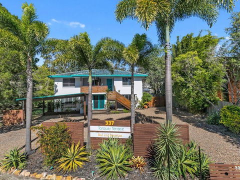 Torquay Terrace Bed & Breakfast - Click Find 1