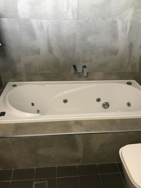 Town & Country Motor Inn - Bet 4u 3