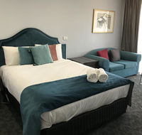 Town  Country Motor Inn - Click Find