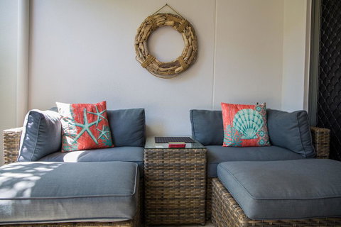 Townhouse Like Home In Tropical Family 4,  Resort - Click Find 0