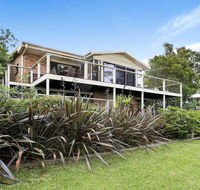 Tradewinds  The Bay - all the comforts of home - Click Find