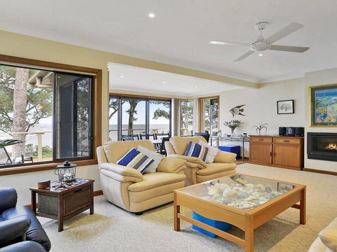 Tradewinds @ The Bay - All The Comforts Of Home - Bet 4u 2