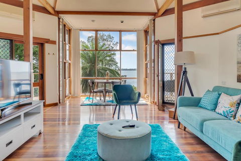 Tranquil Lake House - Perfect City Escape To Relax - Click Find 2