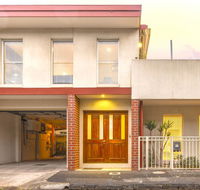 Tranquil Townhouse in Port Melbourne - Click Find