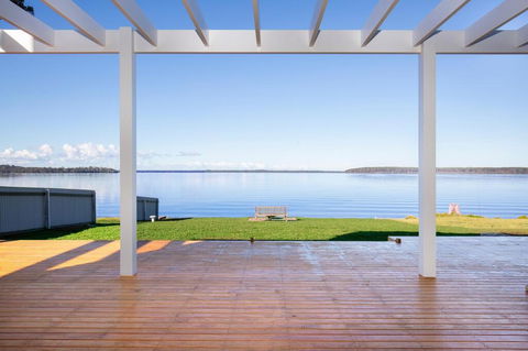 Tranquility Absolute Waterfront - Pet Friendly - 10 Mins To Hyams Beach - Bet 4u 0