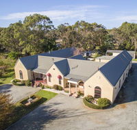 Tranquilles Bed  Breakfast - Click Find