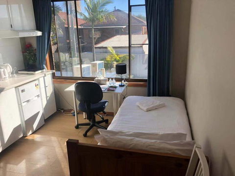 Traveler's Affordable Studio Unit (Beverly Hills) - Click Find 2