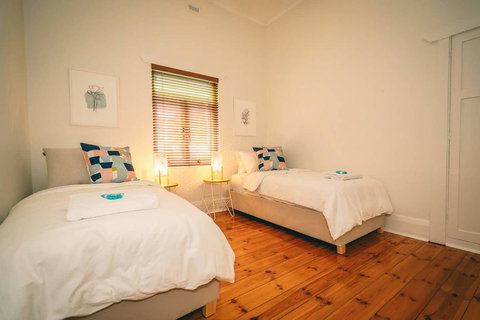 Treasure On Bagot-Free Wifi/Netflix-Close To CBD - Lawyer Find 2