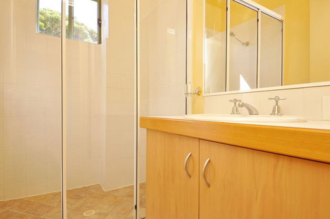 Tree Elle Retreat - Click Find 2