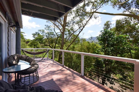 Treetops - Newly Renovated, In The Village! - Click Find 1