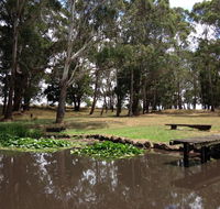 Trentham East Country Retreat - Click Find