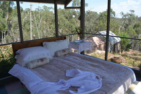 Trestrail Cottage B & B - Click Find 3