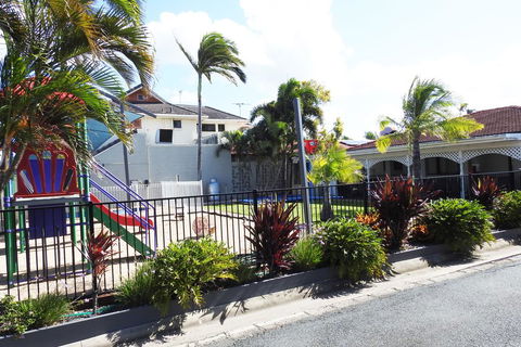 Tropic Coast Motel - Click Find 3