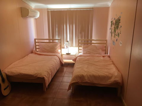 Tropical Farm Stay - Lawyer Find 2
