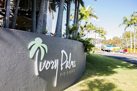 Tropical Getaway In 3 Bedroom Unit In 4 Star Resort - Click Find 1