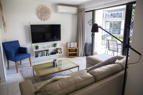 Tropical Getaway In 3 Bedroom Unit In 4 Star Resort - Click Find 3