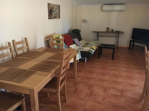 Tropical Farm Stay - Lawyer Find 3
