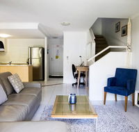 Tropical Getaway in 3 Bedroom Unit in 4 star Resort - Click Find
