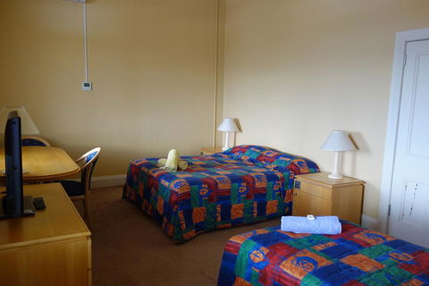 Tumut Star Hotel - Click Find 3
