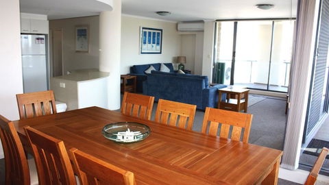 Twin Pines 401 - CBD Location - Bet 4u 3