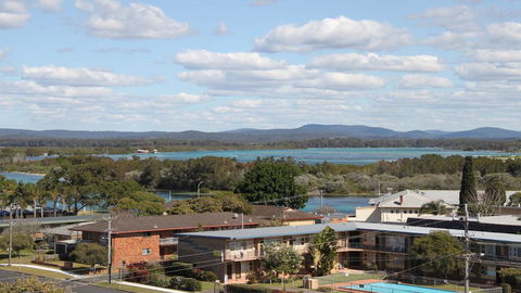 Twin Pines 701 - CBD Location - Bet 4u 1