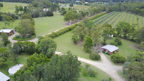 Twin Trees Country Cottages - Click Find 0