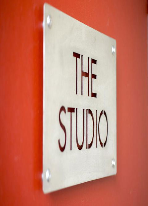 TWOFOURTWO Boutique Apartments - Click Find 3