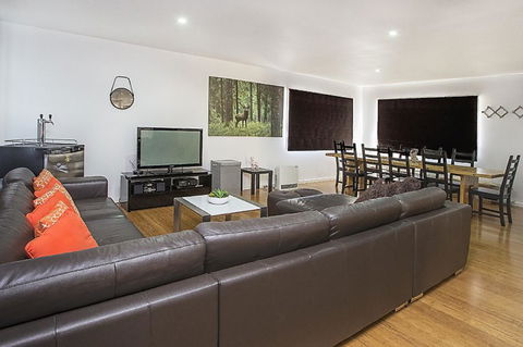 Twynam House - Jindabyne - Click Find 1