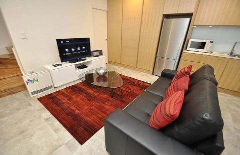 Ultimo Self-Contained One-Bedroom Apartments - Bet 4u 0