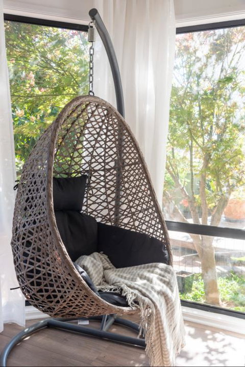 ULTRA SPACIOUS STYLISH HOME IN PRESTONS - SYDNEY - Bet 4u 3