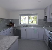 Umtali Beach House - Click Find