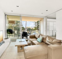 Unit 106 Plantation Resort - Rainbow Beach Walk to beach Views Aircon Pool Plantation Resort - Click Find