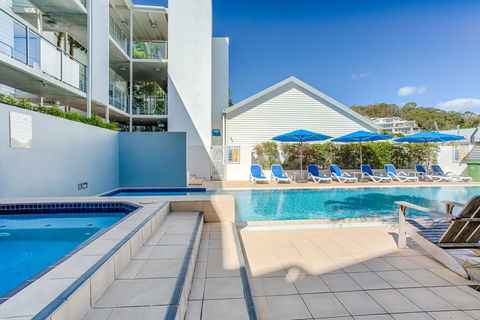 Unit 203 Plantation - Rainbow Beach, Plantation Resort Top Floor, Aircon, Free Wi-Fi - Click Find 3