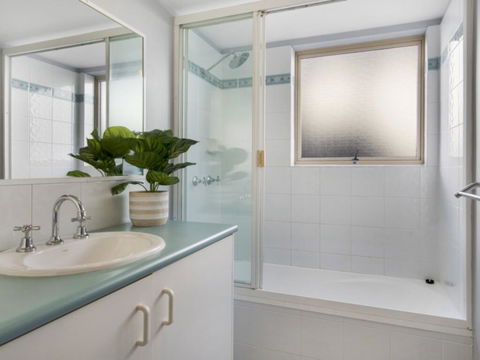 Unit 3 Emerald Shores - Shipping Lane Views! - Click Find 1