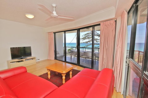 Unit 3 Phoenix Apartments, 1736 David Low Way Coolum Beach - Linen Incl. WIFI, 500 Bond - Click Find 2
