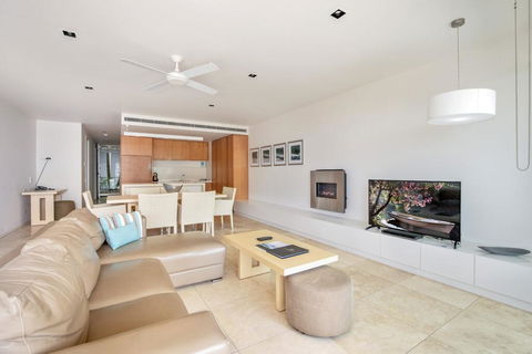 Unit 7 Plantation Resort - Rainbow Beach, Air Conditioned, Pool And Outdoor Spa, Plantation Resort - Click Find 3