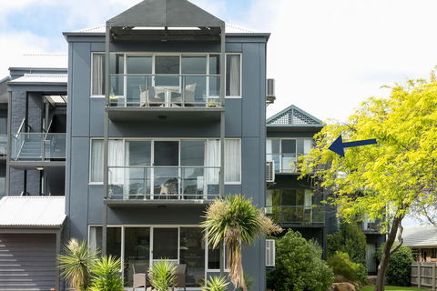 Unit 9 Bellevue - Click Find 1