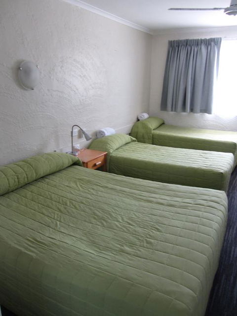Urangan Motor Inn - Click Find 3