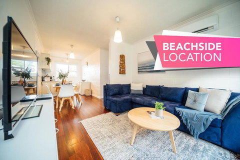 Urban Beach Shack-Metres From The Beach & Cafes - Lawyer Find 0
