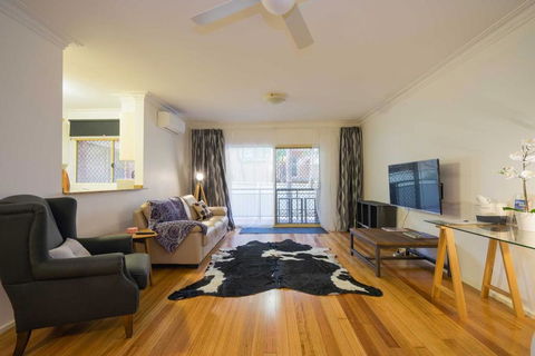 Urban Escape - Strathfield - Bet 4u 0