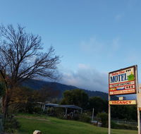 Valley View Motel - Lavinia