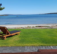 Vandy's shack at Mount Dutton Bay - ideal for couples and small families - Click Find
