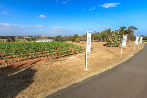 Verona Vineyard Cottage - Click Find 2