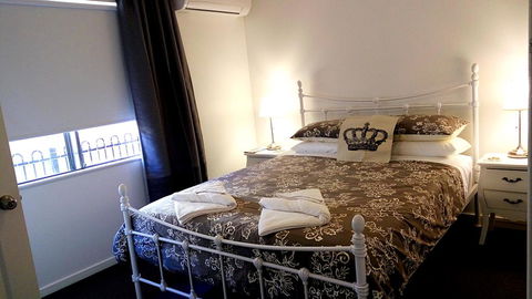 Victoria At Redcliffe Bed & Breakfast - Bridge Guide 2