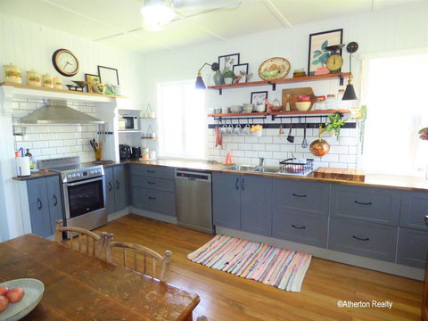 Victoria House - Click Find 1